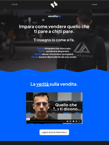 Pagina di vendita di un corso sulla vendita, con un'onda blu a metà
